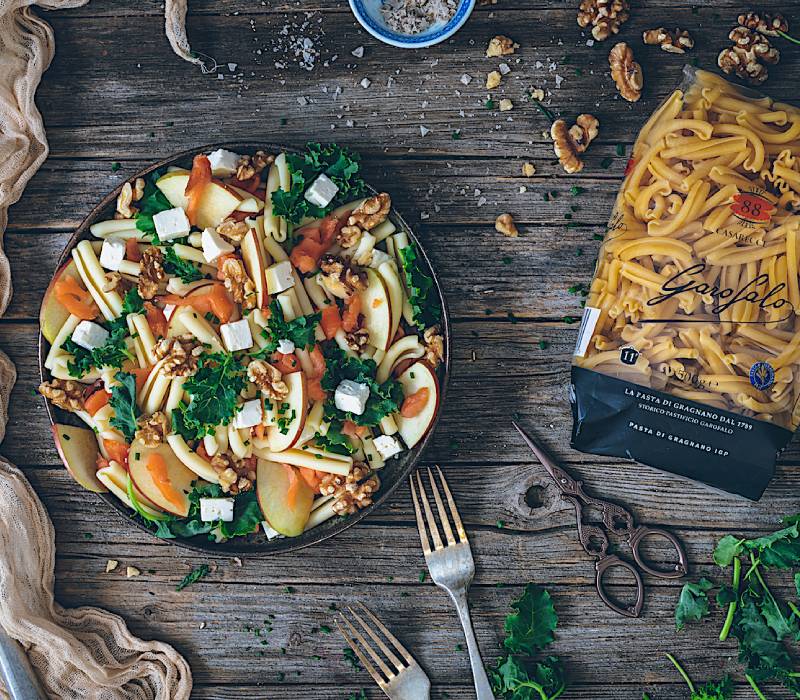 Pasta Garofalo - Casarecce salad with salmon and kale