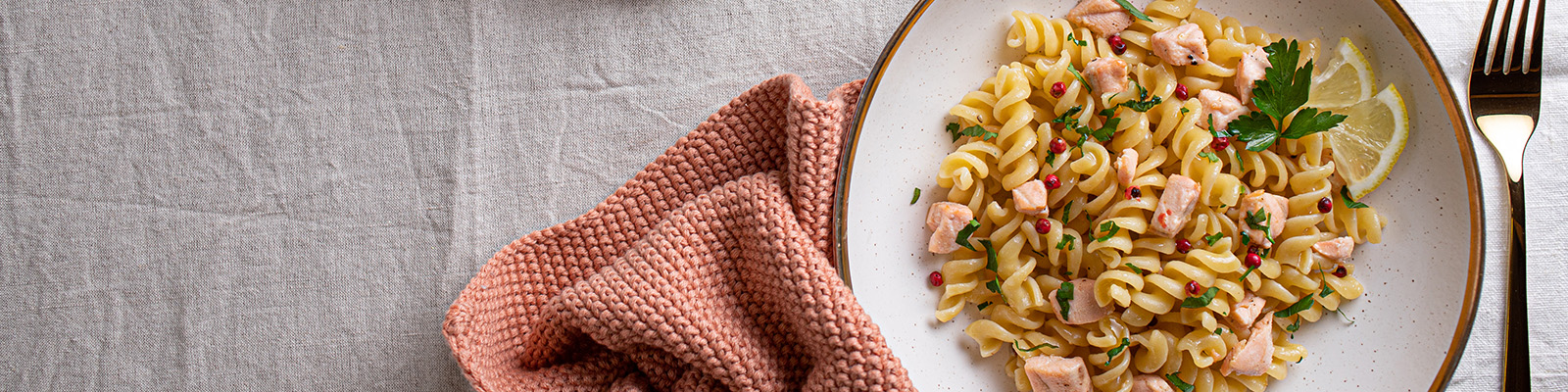 Pasta Garofalo - Garofalo Fusilli with Salmon and Pink Pepper