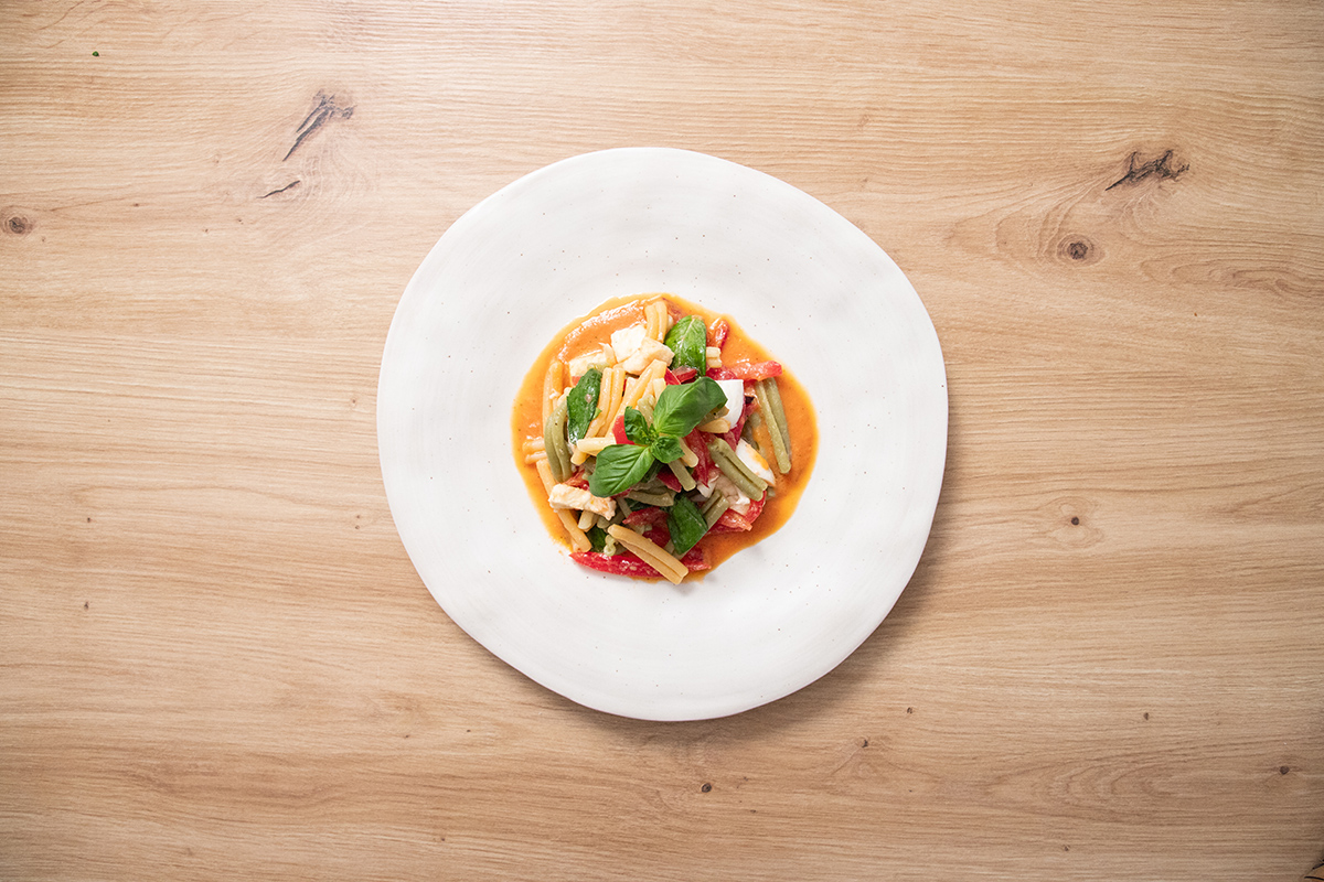 ensalada de pasta caprese