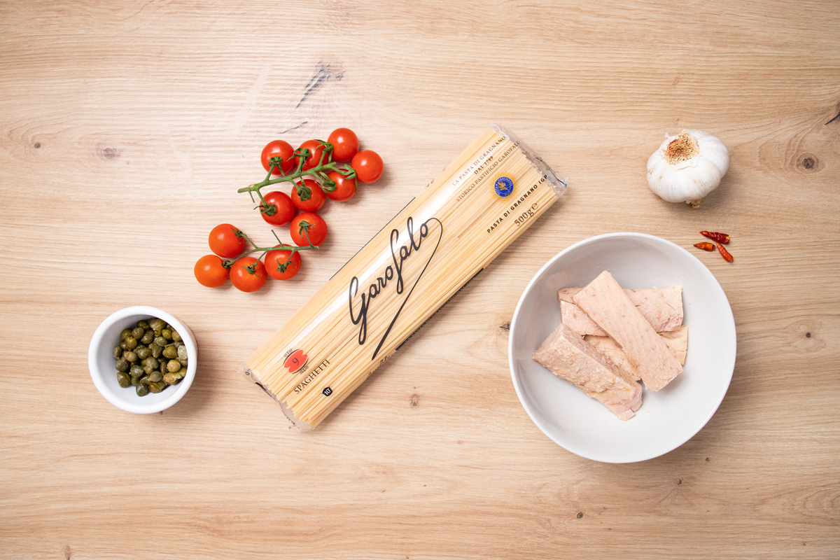 Espaguetis con atún y tomates cherry: una receta rápida y llena de sabor
