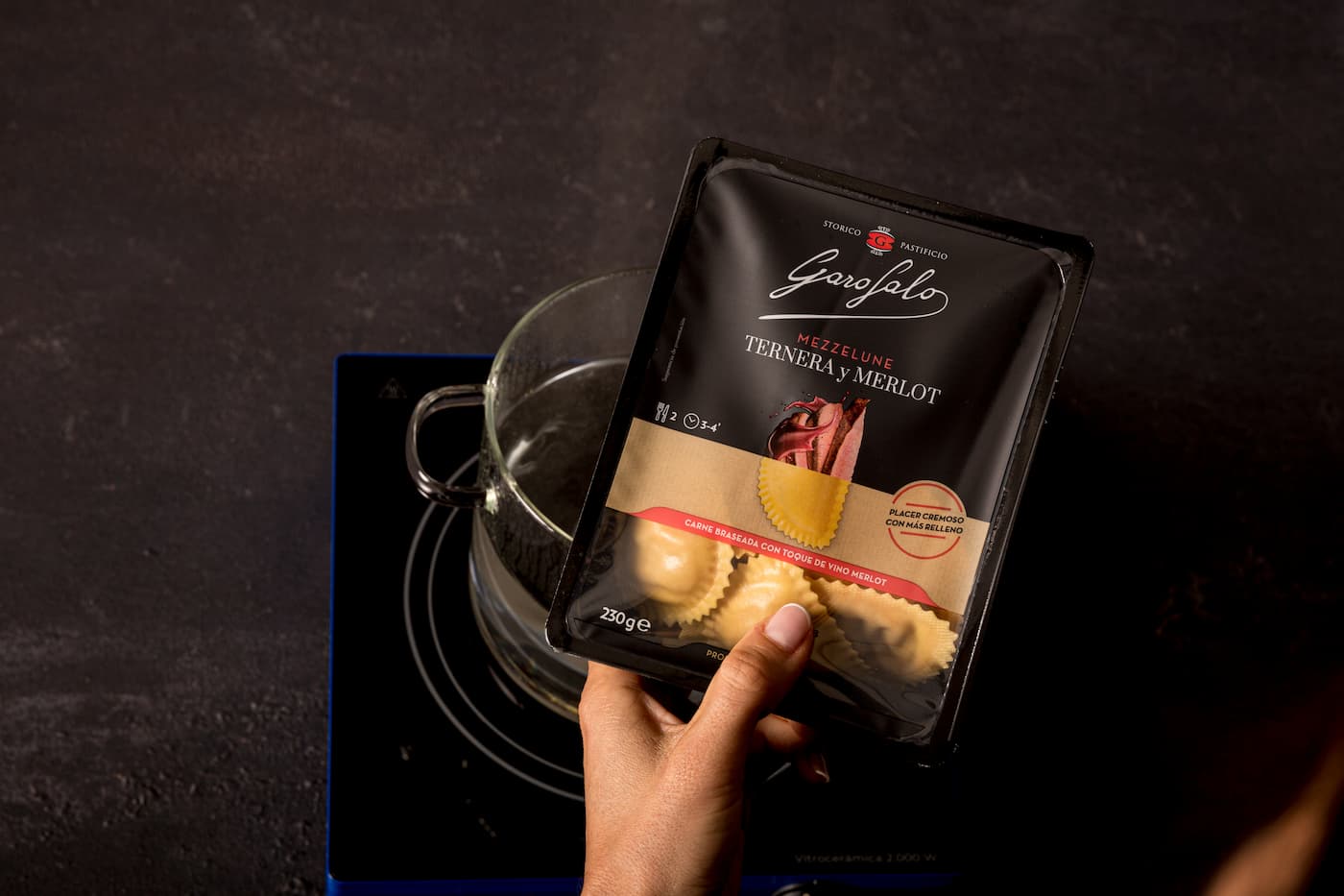 Receta Mezzelune Ternera y Merlot con salsa cremosa de setas y almendras. Paso 1: