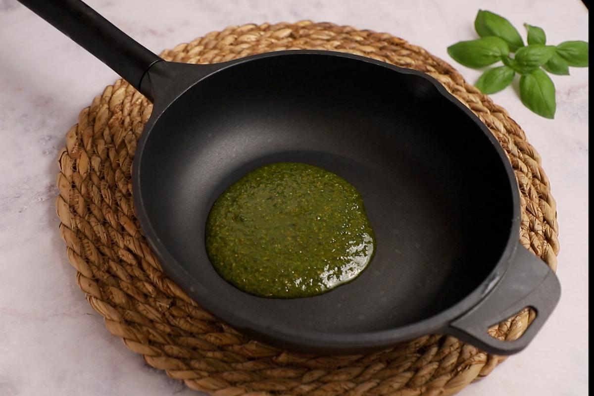 Paso a paso: termina el pesto con AOVE