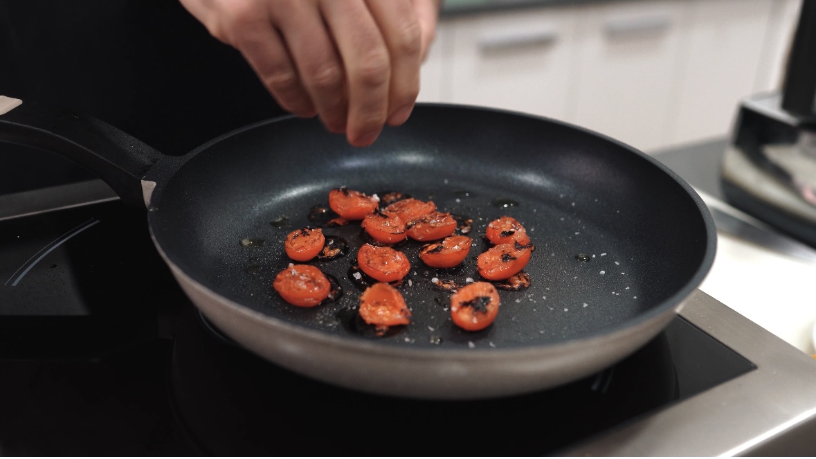 pasta con burrata y tomates asados - asar cherry