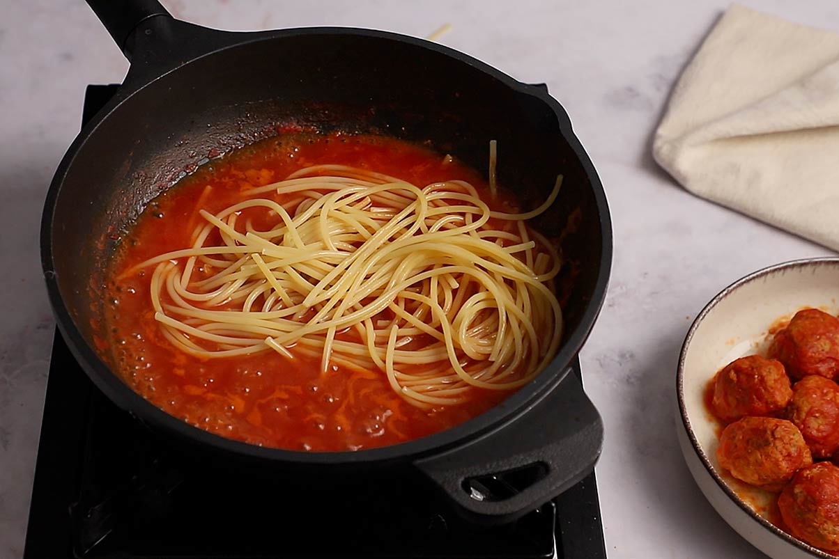 Paso 5 Espaguetis con albondigas