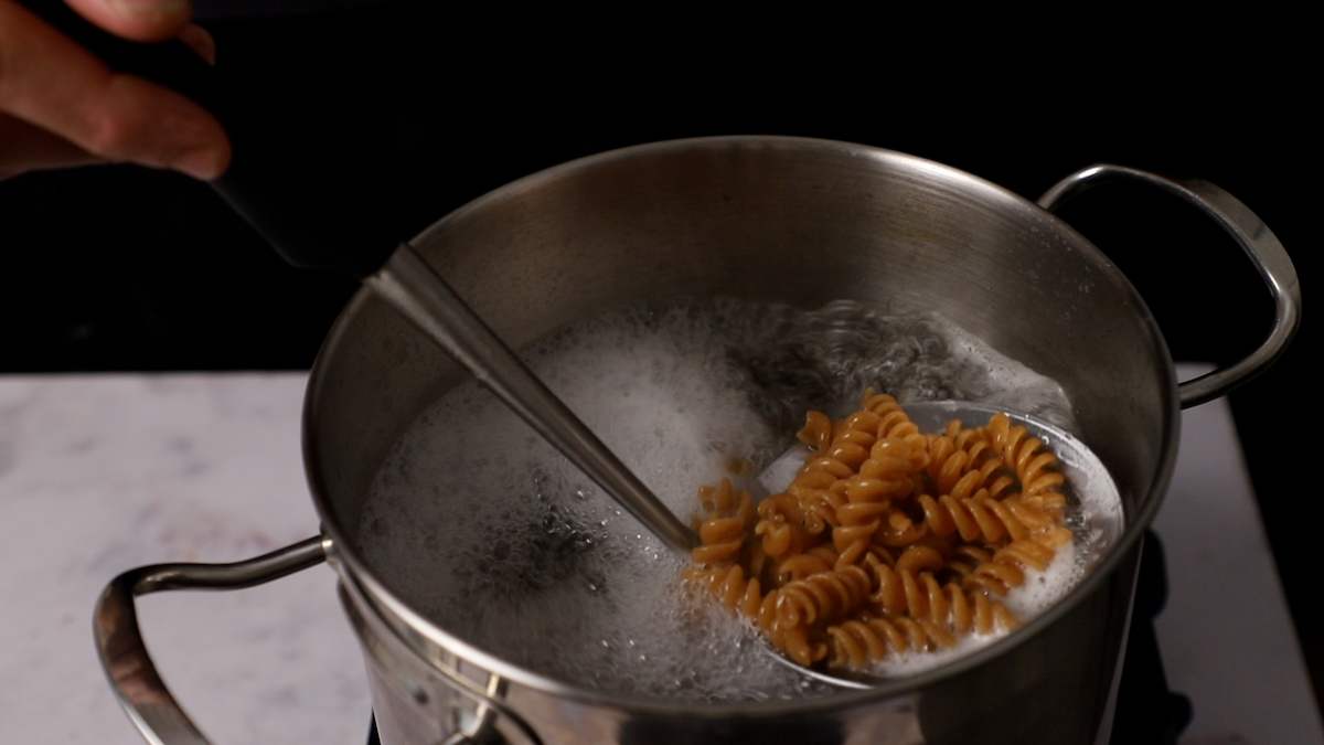 Paso a paso: recetas de ensaladas con pasta - cocer