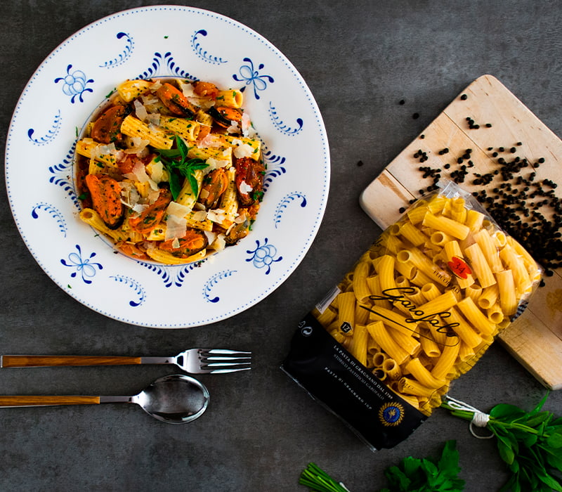 Pasta Garofalo - Elicoidali con mejillones, albahaca fresca y ralladura de queso pecorino