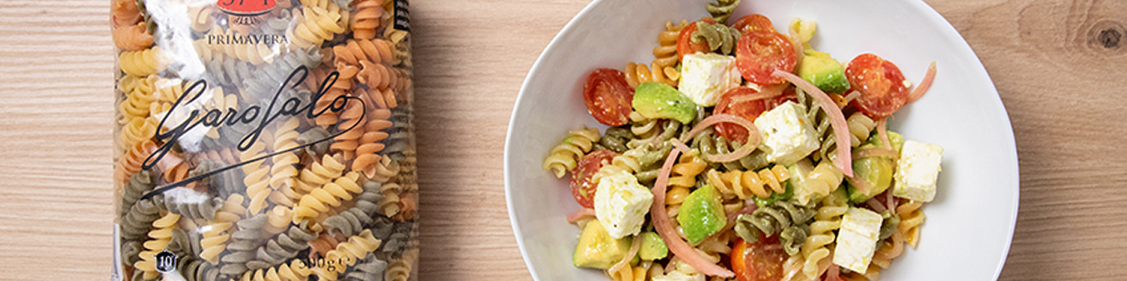 Pasta Garofalo - Ensalada de pasta con tomates cherry y queso feta: una receta fresca y colorida