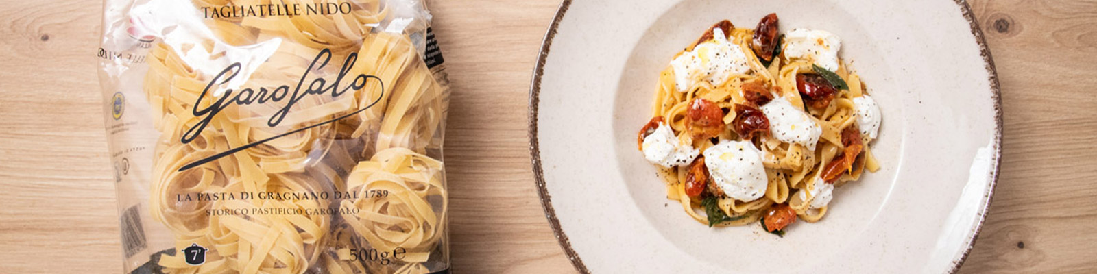 Pasta Garofalo - Tagliatelle con tomates cherry y burrata: receta italiana fácil y deliciosa