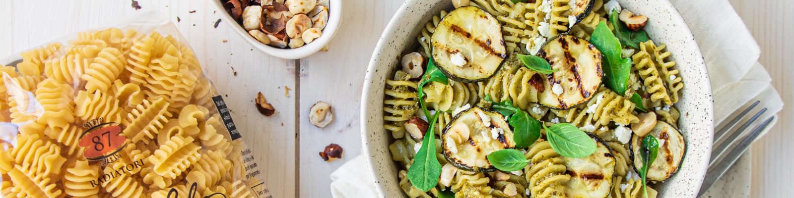 Pasta Garofalo - Salade de Radiatori au Pesto, courgettes grillées à l’ail et Feta