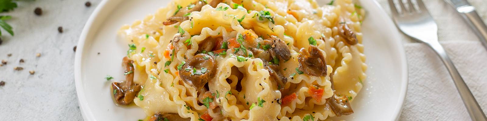 Pasta Garofalo - Mafalda lunga Garofalo alla toscana con i funghi