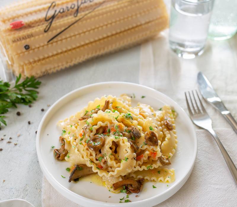 Pasta Garofalo - Mafalda lunga Garofalo alla toscana con i funghi