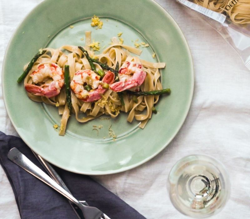 Pasta Garofalo - Tagliatelle med sparris och röda räkor