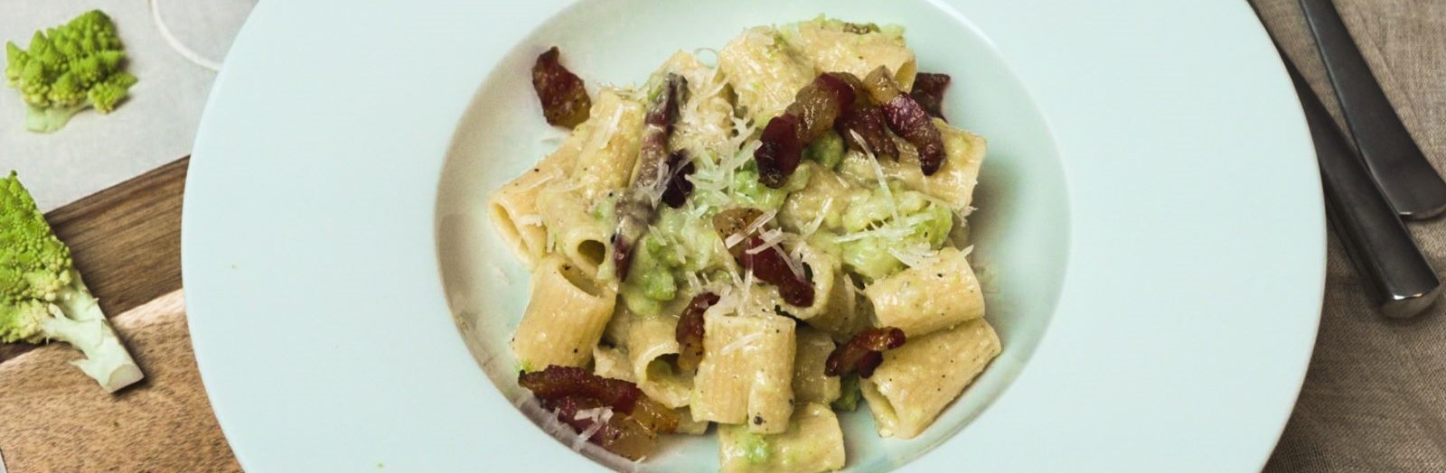 Pasta Garofalo - Mezze Maniche med romanesco-broccoli och guanciale