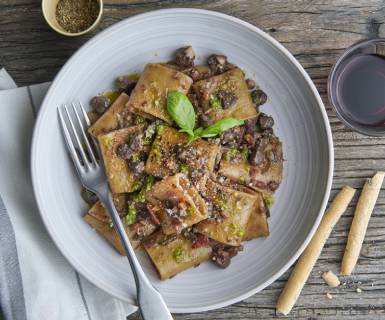 Pasta Garofalo - Schiaffoni with Fennel Seed Infused Meat and Mixed Mushroom Ragu
